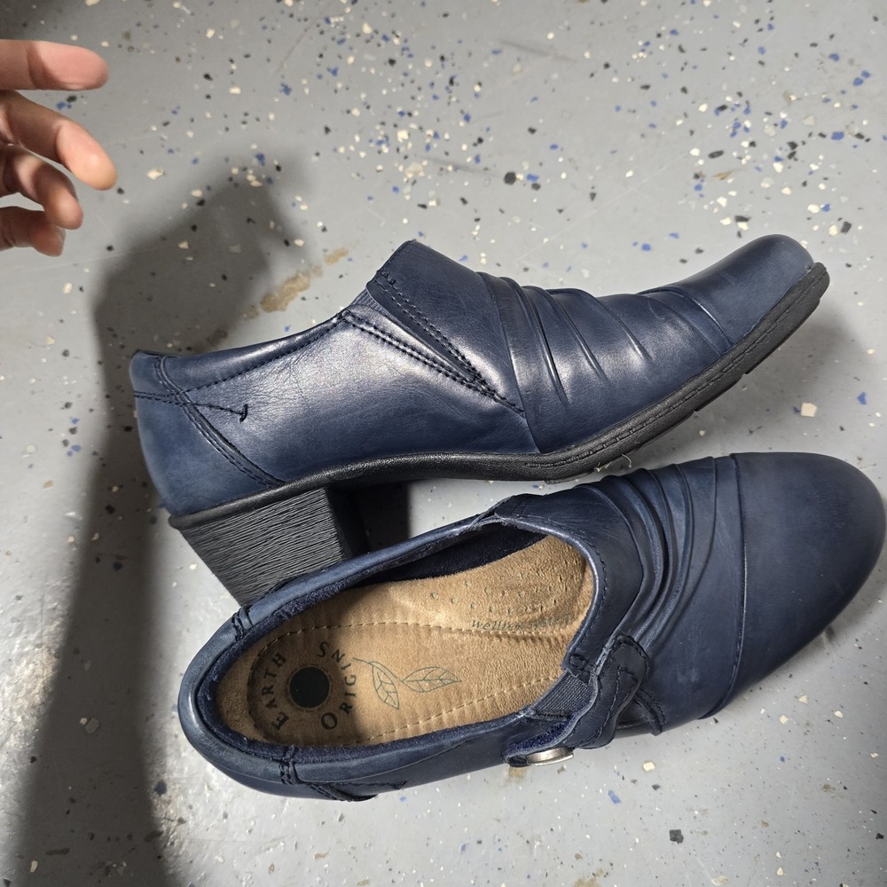 Earth Origins Navy Blue Leather Comfort Loafers Women's Size 9 EUC - Picture 11 of 12